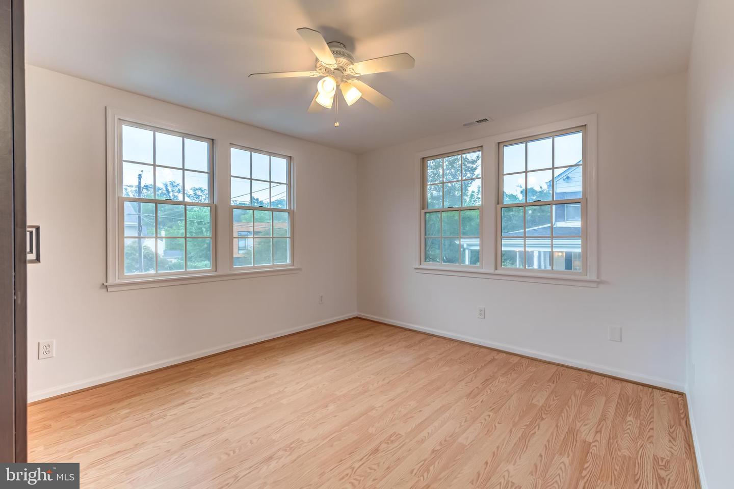 5101 27TH ST N, ARLINGTON, Virginia 22207, 7 Bedrooms Bedrooms, ,5 BathroomsBathrooms,Residential,For sale,5101 27TH ST N,VAAR2060938 MLS # VAAR2060938
