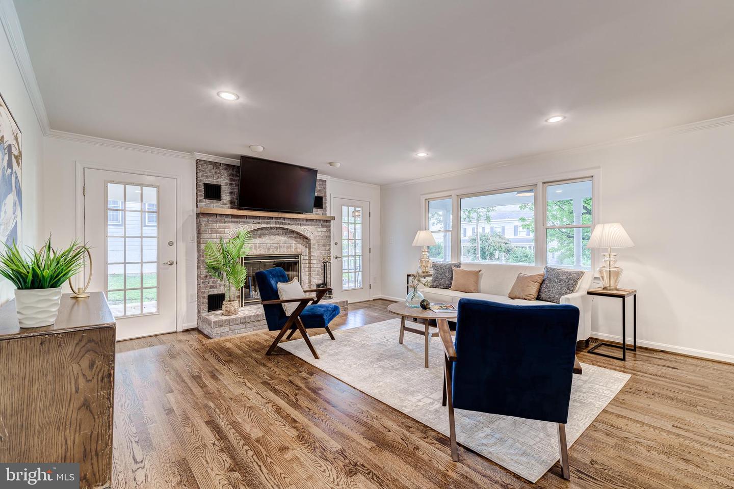 5101 27TH ST N, ARLINGTON, Virginia 22207, 7 Bedrooms Bedrooms, ,5 BathroomsBathrooms,Residential,For sale,5101 27TH ST N,VAAR2060938 MLS # VAAR2060938