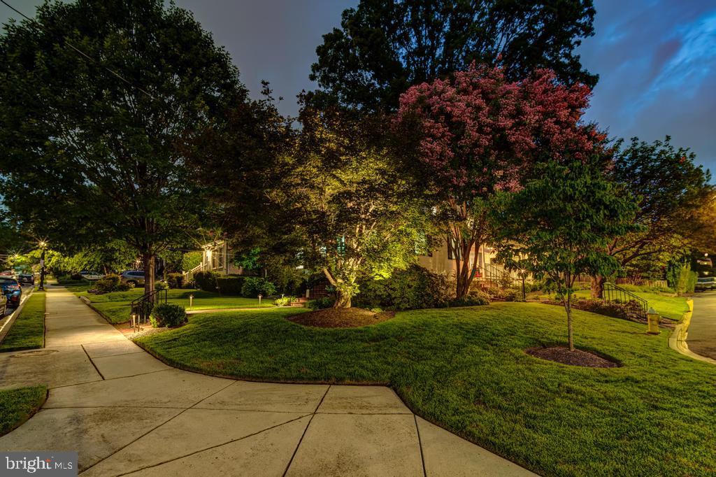 5101 27TH ST N, ARLINGTON, Virginia 22207, 7 Bedrooms Bedrooms, ,5 BathroomsBathrooms,Residential,For sale,5101 27TH ST N,VAAR2060938 MLS # VAAR2060938