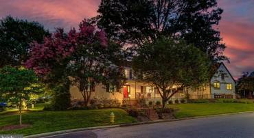 5101 27TH ST N, ARLINGTON, Virginia 22207, 7 Bedrooms Bedrooms, ,5 BathroomsBathrooms,Residential,For sale,5101 27TH ST N,VAAR2060938 MLS # VAAR2060938