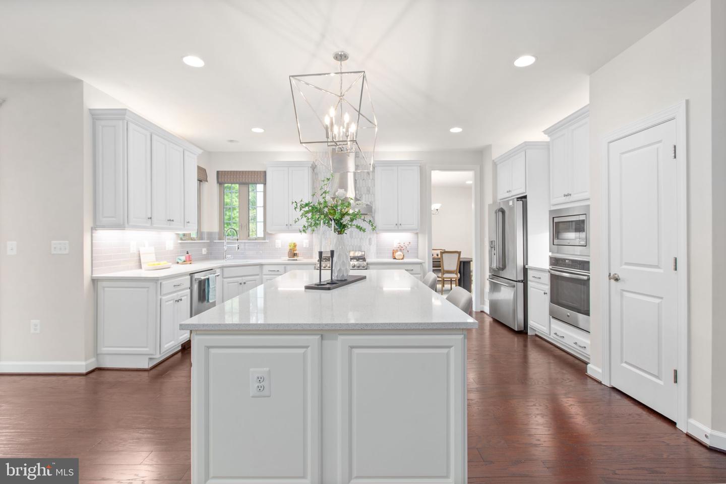 12116 HICKORY FALLS CT, WOODBRIDGE, Virginia 22192, 6 Bedrooms Bedrooms, ,5 BathroomsBathrooms,Residential,For sale,12116 HICKORY FALLS CT,VAPW2100886 MLS # VAPW2100886
