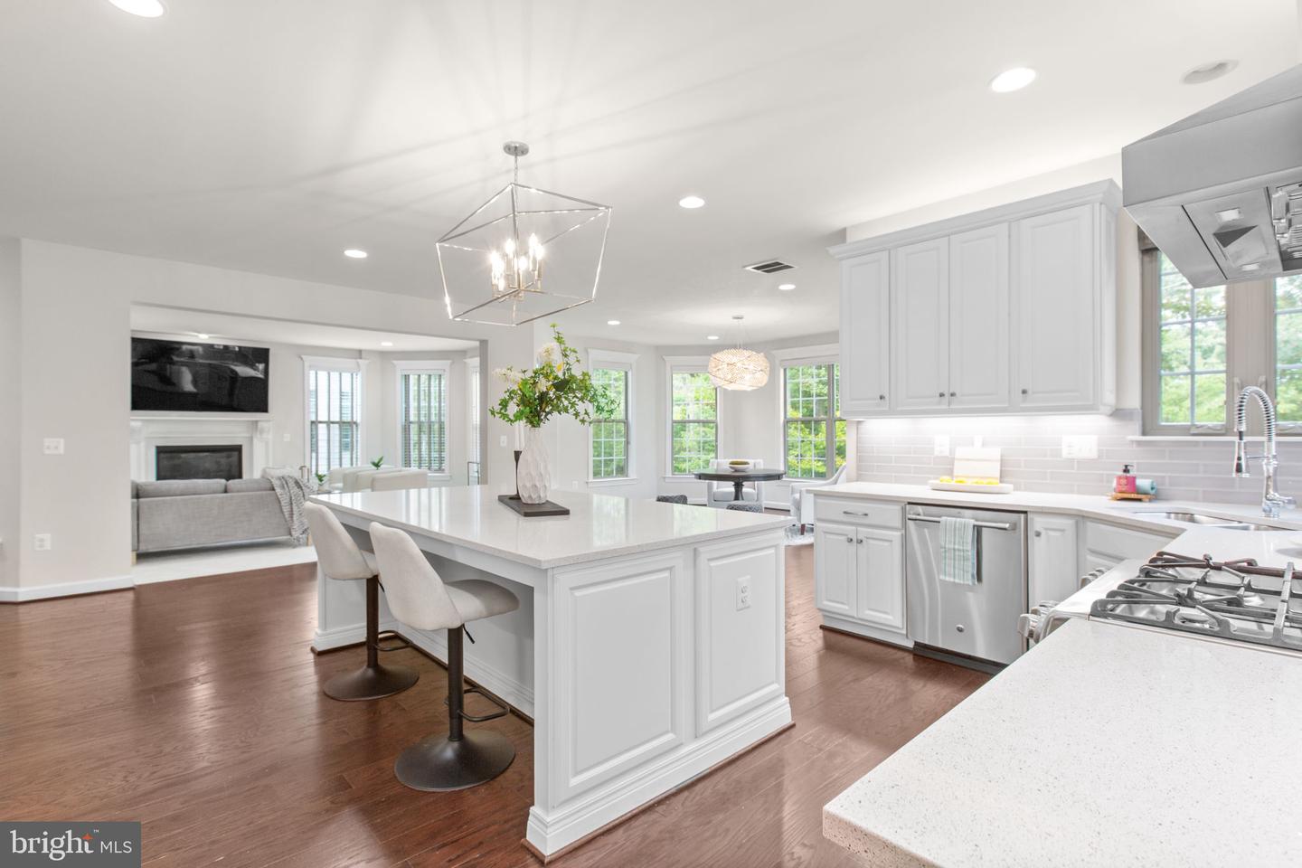 12116 HICKORY FALLS CT, WOODBRIDGE, Virginia 22192, 6 Bedrooms Bedrooms, ,5 BathroomsBathrooms,Residential,For sale,12116 HICKORY FALLS CT,VAPW2100886 MLS # VAPW2100886
