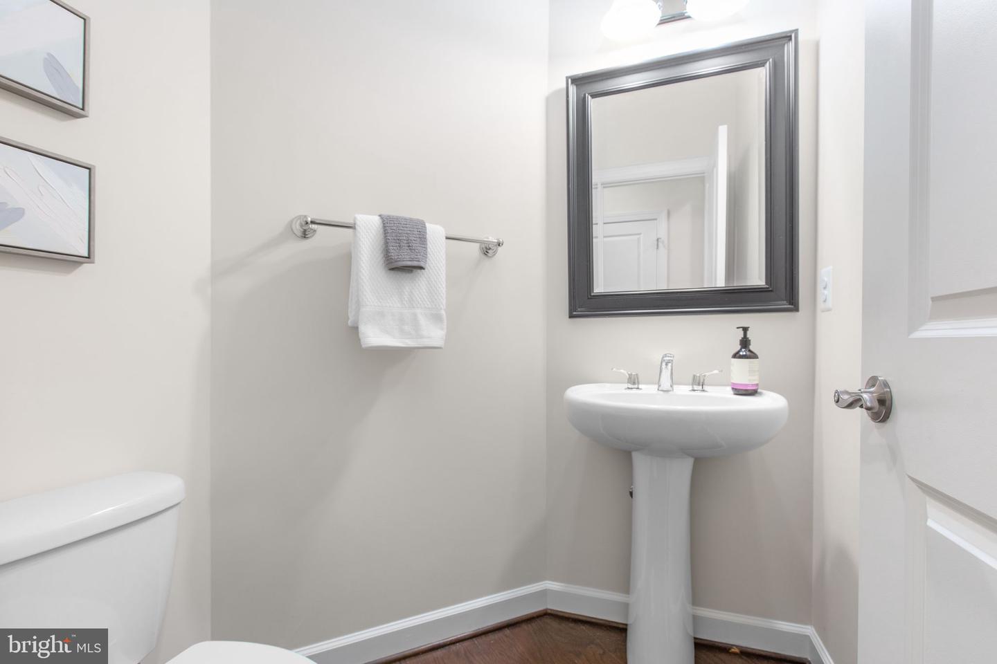 12116 HICKORY FALLS CT, WOODBRIDGE, Virginia 22192, 6 Bedrooms Bedrooms, ,5 BathroomsBathrooms,Residential,For sale,12116 HICKORY FALLS CT,VAPW2100886 MLS # VAPW2100886