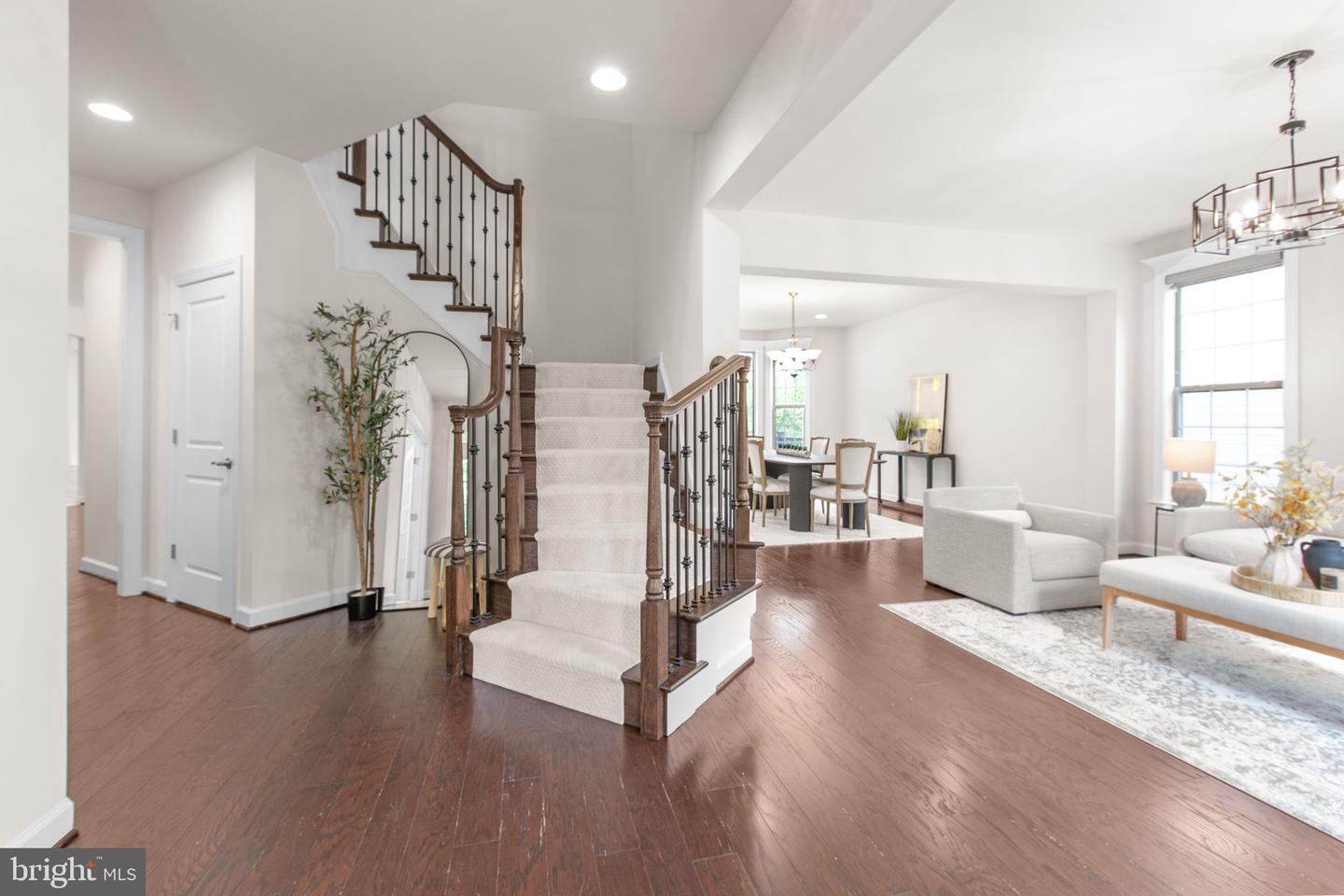 12116 HICKORY FALLS CT, WOODBRIDGE, Virginia 22192, 6 Bedrooms Bedrooms, ,5 BathroomsBathrooms,Residential,For sale,12116 HICKORY FALLS CT,VAPW2100886 MLS # VAPW2100886