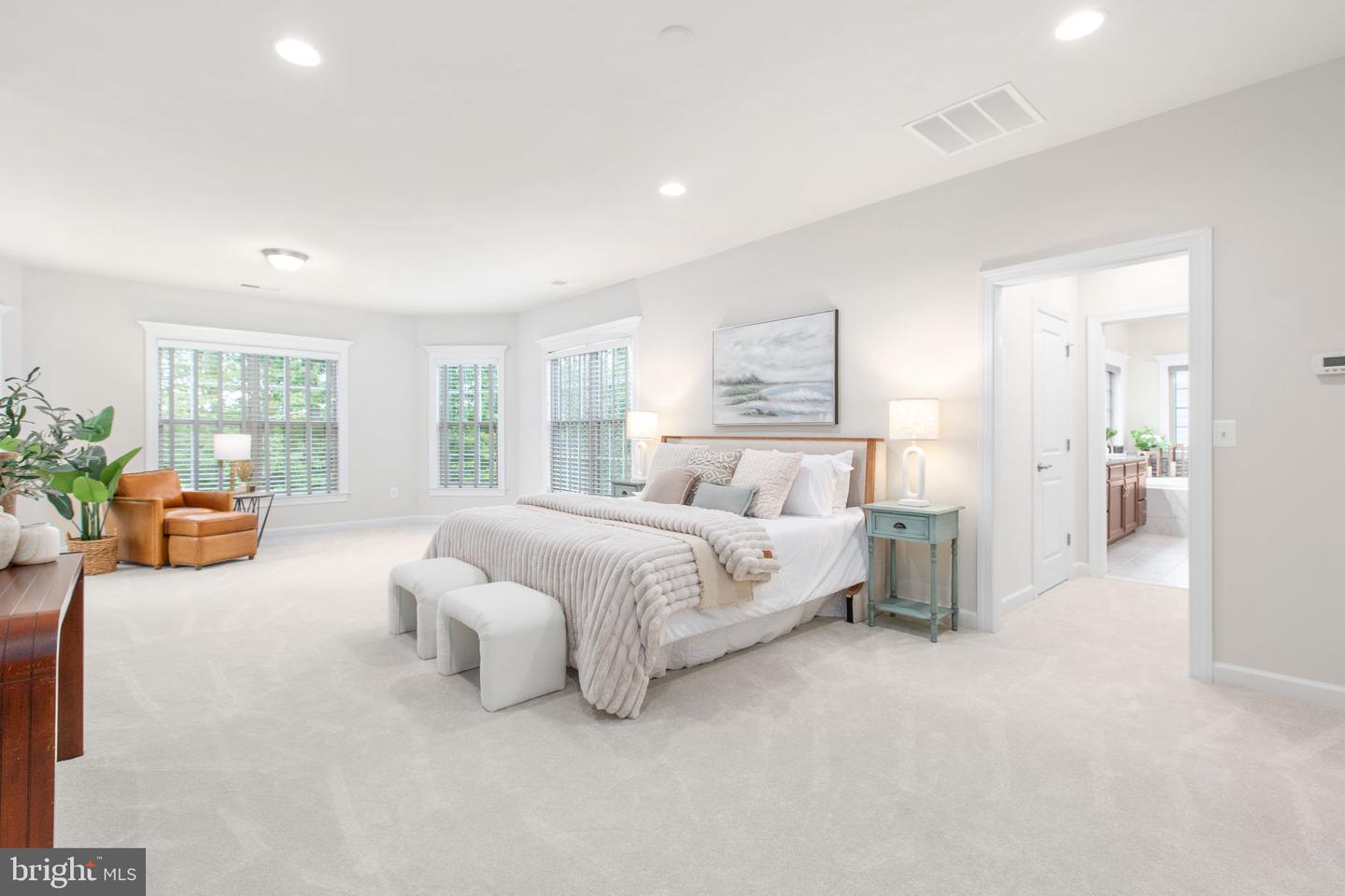 12116 HICKORY FALLS CT, WOODBRIDGE, Virginia 22192, 6 Bedrooms Bedrooms, ,5 BathroomsBathrooms,Residential,For sale,12116 HICKORY FALLS CT,VAPW2100886 MLS # VAPW2100886