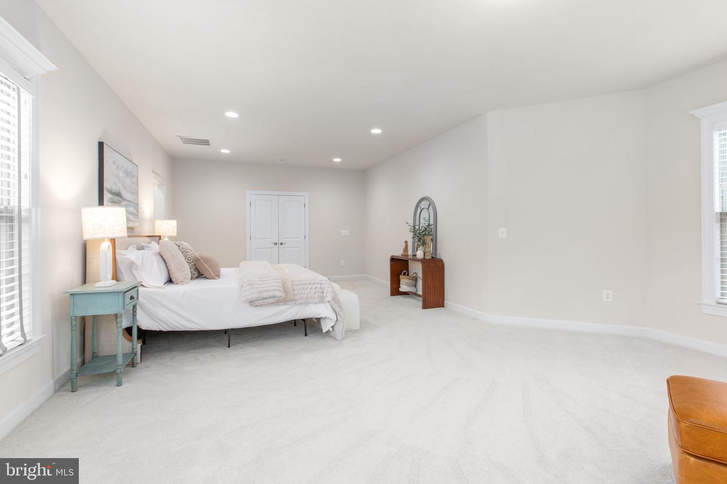 12116 HICKORY FALLS CT, WOODBRIDGE, Virginia 22192, 6 Bedrooms Bedrooms, ,5 BathroomsBathrooms,Residential,For sale,12116 HICKORY FALLS CT,VAPW2100886 MLS # VAPW2100886