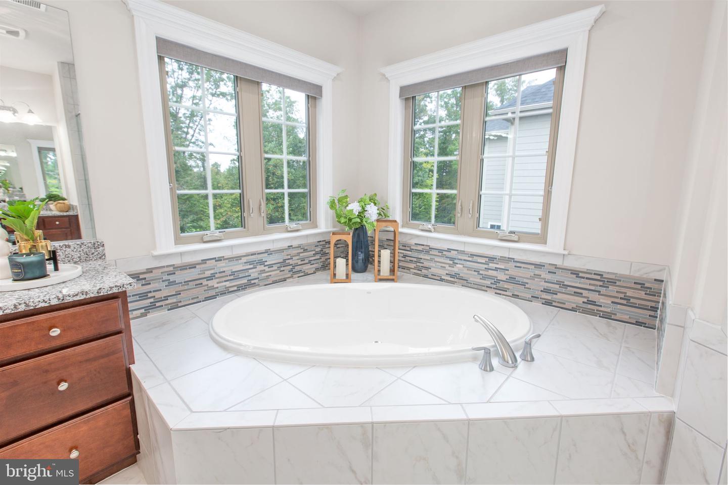 12116 HICKORY FALLS CT, WOODBRIDGE, Virginia 22192, 6 Bedrooms Bedrooms, ,5 BathroomsBathrooms,Residential,For sale,12116 HICKORY FALLS CT,VAPW2100886 MLS # VAPW2100886