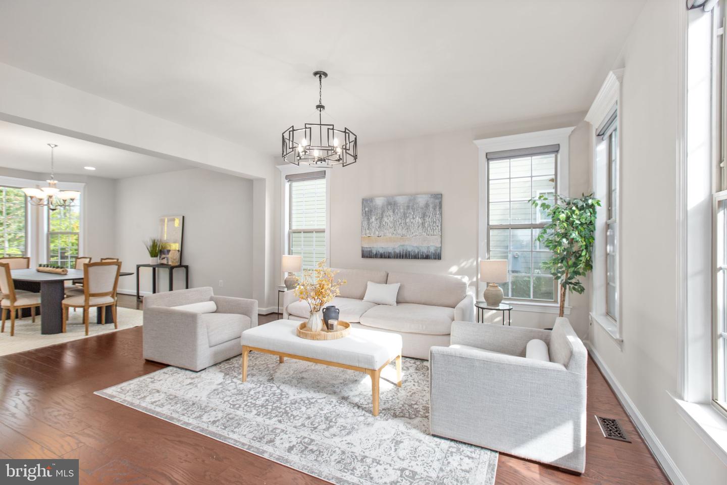 12116 HICKORY FALLS CT, WOODBRIDGE, Virginia 22192, 6 Bedrooms Bedrooms, ,5 BathroomsBathrooms,Residential,For sale,12116 HICKORY FALLS CT,VAPW2100886 MLS # VAPW2100886