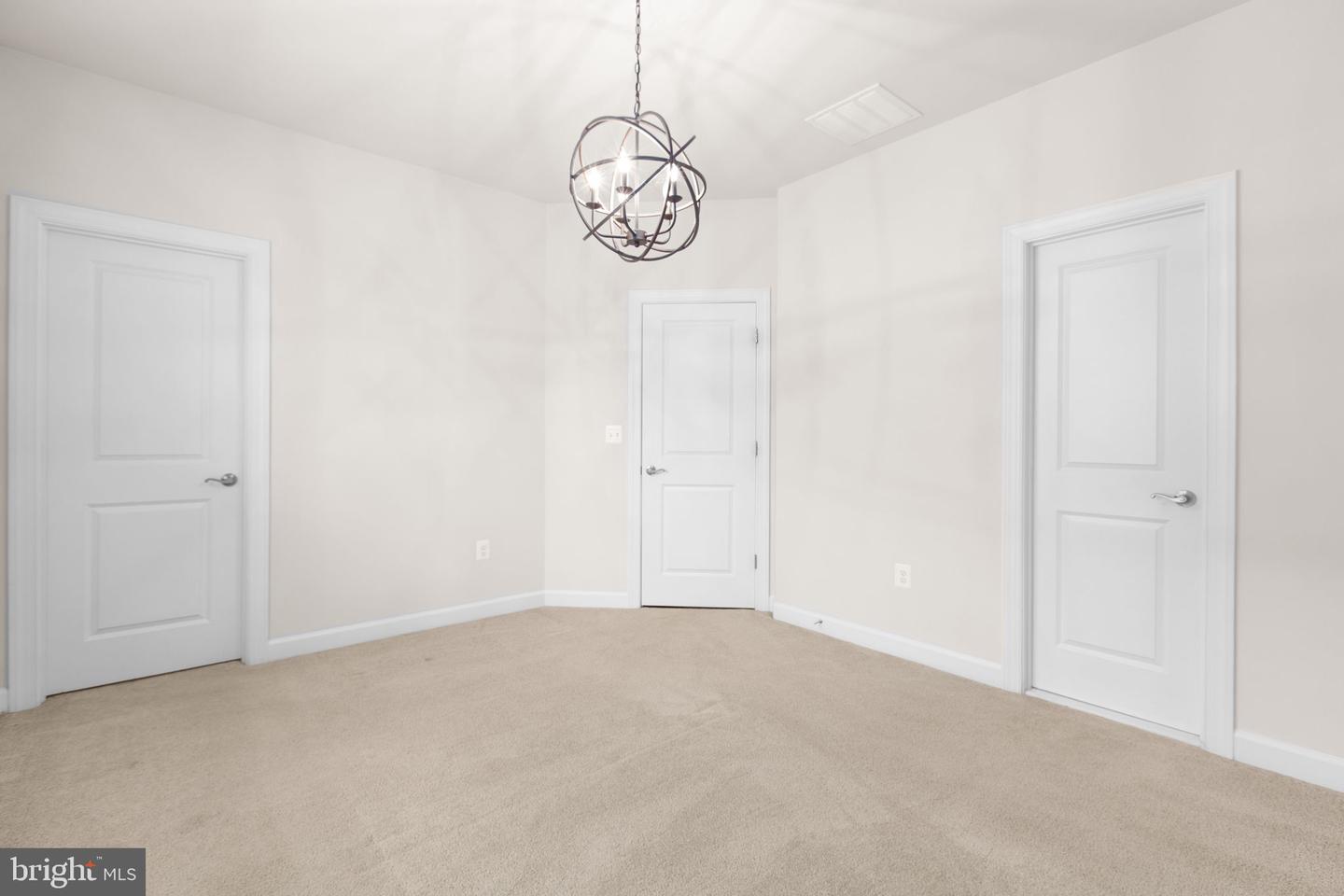 12116 HICKORY FALLS CT, WOODBRIDGE, Virginia 22192, 6 Bedrooms Bedrooms, ,5 BathroomsBathrooms,Residential,For sale,12116 HICKORY FALLS CT,VAPW2100886 MLS # VAPW2100886