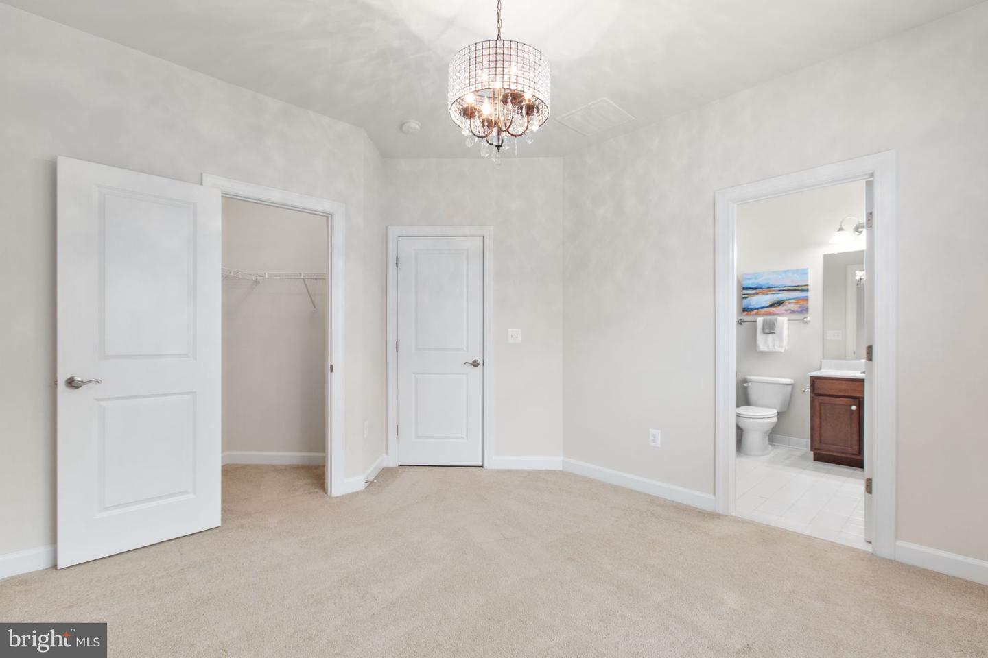 12116 HICKORY FALLS CT, WOODBRIDGE, Virginia 22192, 6 Bedrooms Bedrooms, ,5 BathroomsBathrooms,Residential,For sale,12116 HICKORY FALLS CT,VAPW2100886 MLS # VAPW2100886