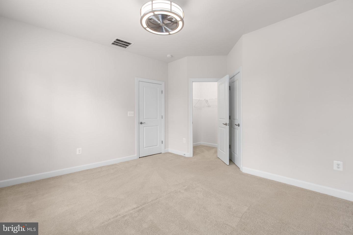 12116 HICKORY FALLS CT, WOODBRIDGE, Virginia 22192, 6 Bedrooms Bedrooms, ,5 BathroomsBathrooms,Residential,For sale,12116 HICKORY FALLS CT,VAPW2100886 MLS # VAPW2100886
