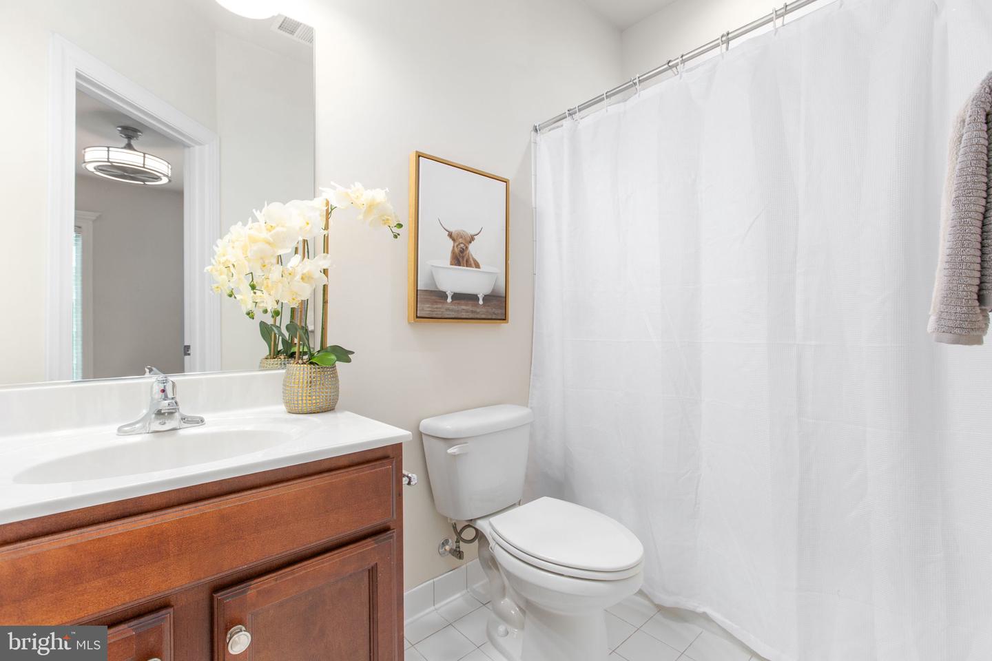 12116 HICKORY FALLS CT, WOODBRIDGE, Virginia 22192, 6 Bedrooms Bedrooms, ,5 BathroomsBathrooms,Residential,For sale,12116 HICKORY FALLS CT,VAPW2100886 MLS # VAPW2100886