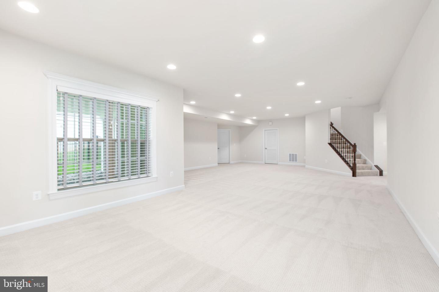 12116 HICKORY FALLS CT, WOODBRIDGE, Virginia 22192, 6 Bedrooms Bedrooms, ,5 BathroomsBathrooms,Residential,For sale,12116 HICKORY FALLS CT,VAPW2100886 MLS # VAPW2100886