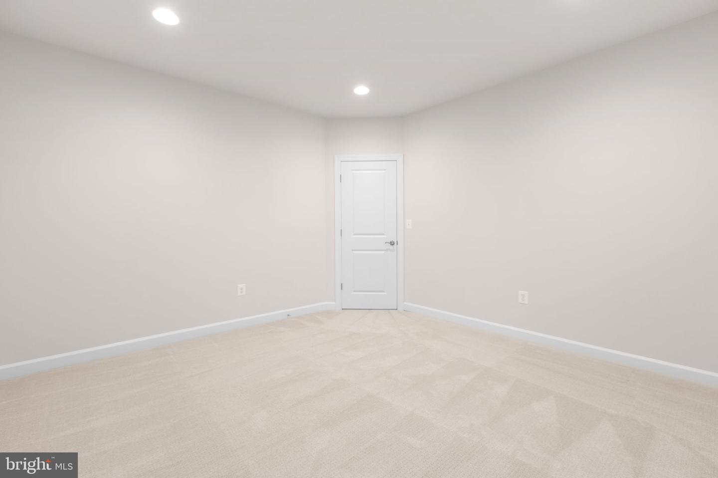 12116 HICKORY FALLS CT, WOODBRIDGE, Virginia 22192, 6 Bedrooms Bedrooms, ,5 BathroomsBathrooms,Residential,For sale,12116 HICKORY FALLS CT,VAPW2100886 MLS # VAPW2100886