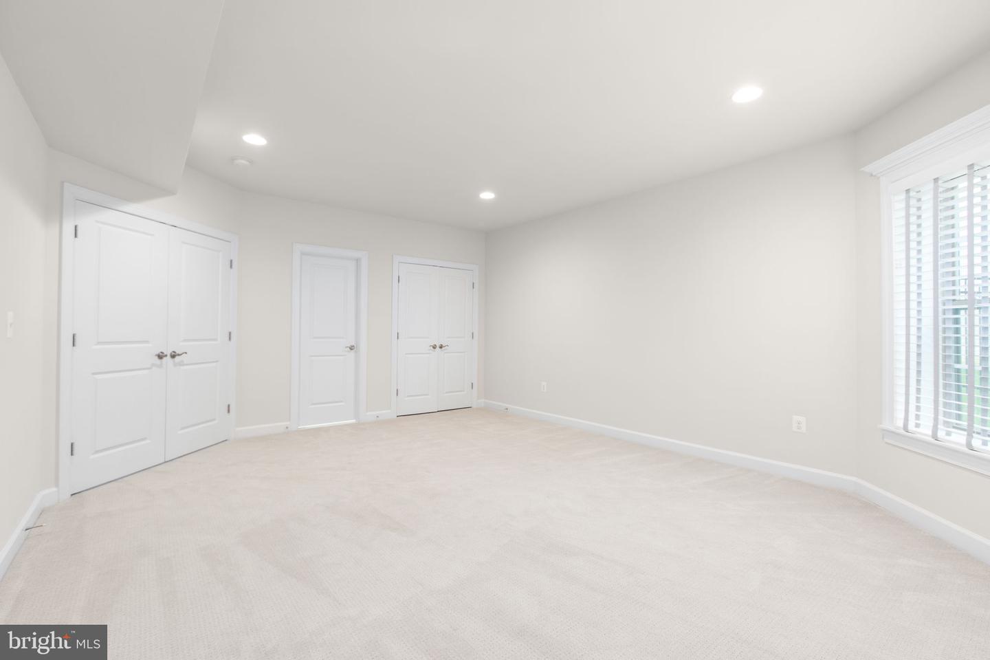 12116 HICKORY FALLS CT, WOODBRIDGE, Virginia 22192, 6 Bedrooms Bedrooms, ,5 BathroomsBathrooms,Residential,For sale,12116 HICKORY FALLS CT,VAPW2100886 MLS # VAPW2100886