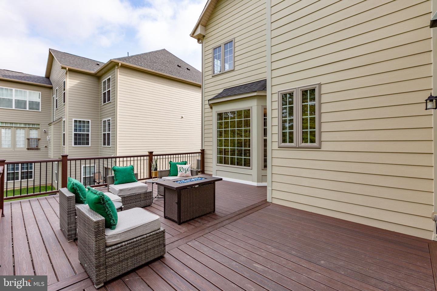 12116 HICKORY FALLS CT, WOODBRIDGE, Virginia 22192, 6 Bedrooms Bedrooms, ,5 BathroomsBathrooms,Residential,For sale,12116 HICKORY FALLS CT,VAPW2100886 MLS # VAPW2100886