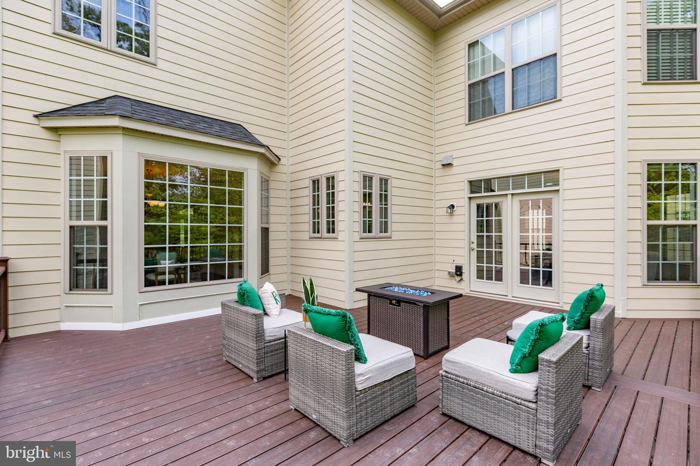 12116 HICKORY FALLS CT, WOODBRIDGE, Virginia 22192, 6 Bedrooms Bedrooms, ,5 BathroomsBathrooms,Residential,For sale,12116 HICKORY FALLS CT,VAPW2100886 MLS # VAPW2100886