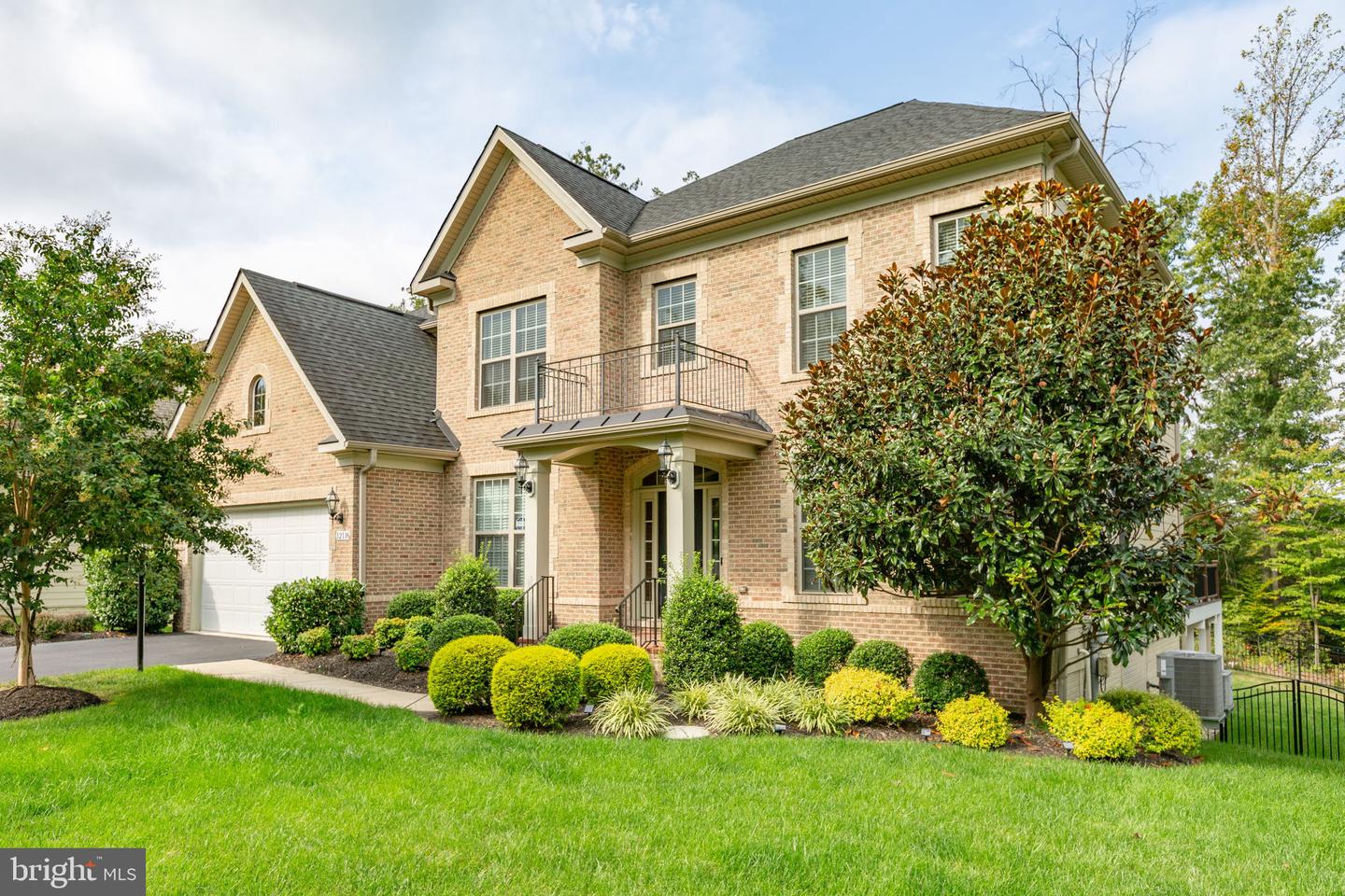 12116 HICKORY FALLS CT, WOODBRIDGE, Virginia 22192, 6 Bedrooms Bedrooms, ,5 BathroomsBathrooms,Residential,For sale,12116 HICKORY FALLS CT,VAPW2100886 MLS # VAPW2100886