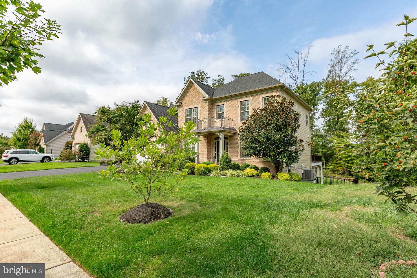 12116 HICKORY FALLS CT, WOODBRIDGE, Virginia 22192, 6 Bedrooms Bedrooms, ,5 BathroomsBathrooms,Residential,For sale,12116 HICKORY FALLS CT,VAPW2100886 MLS # VAPW2100886