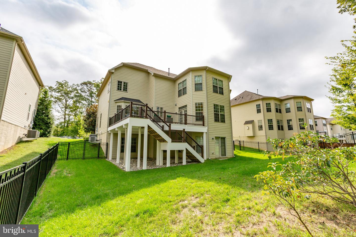 12116 HICKORY FALLS CT, WOODBRIDGE, Virginia 22192, 6 Bedrooms Bedrooms, ,5 BathroomsBathrooms,Residential,For sale,12116 HICKORY FALLS CT,VAPW2100886 MLS # VAPW2100886