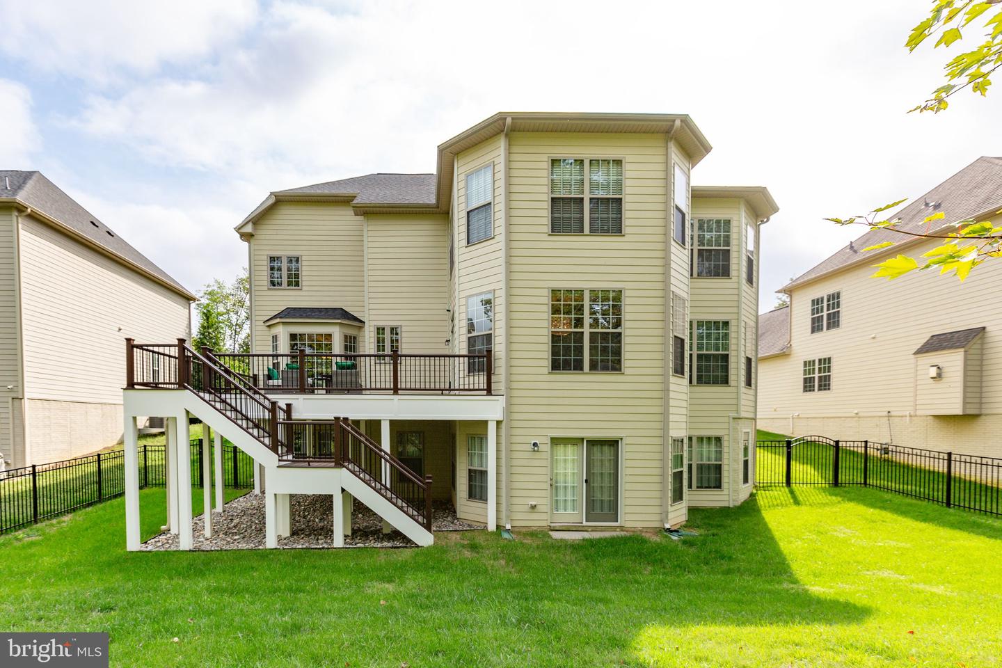 12116 HICKORY FALLS CT, WOODBRIDGE, Virginia 22192, 6 Bedrooms Bedrooms, ,5 BathroomsBathrooms,Residential,For sale,12116 HICKORY FALLS CT,VAPW2100886 MLS # VAPW2100886