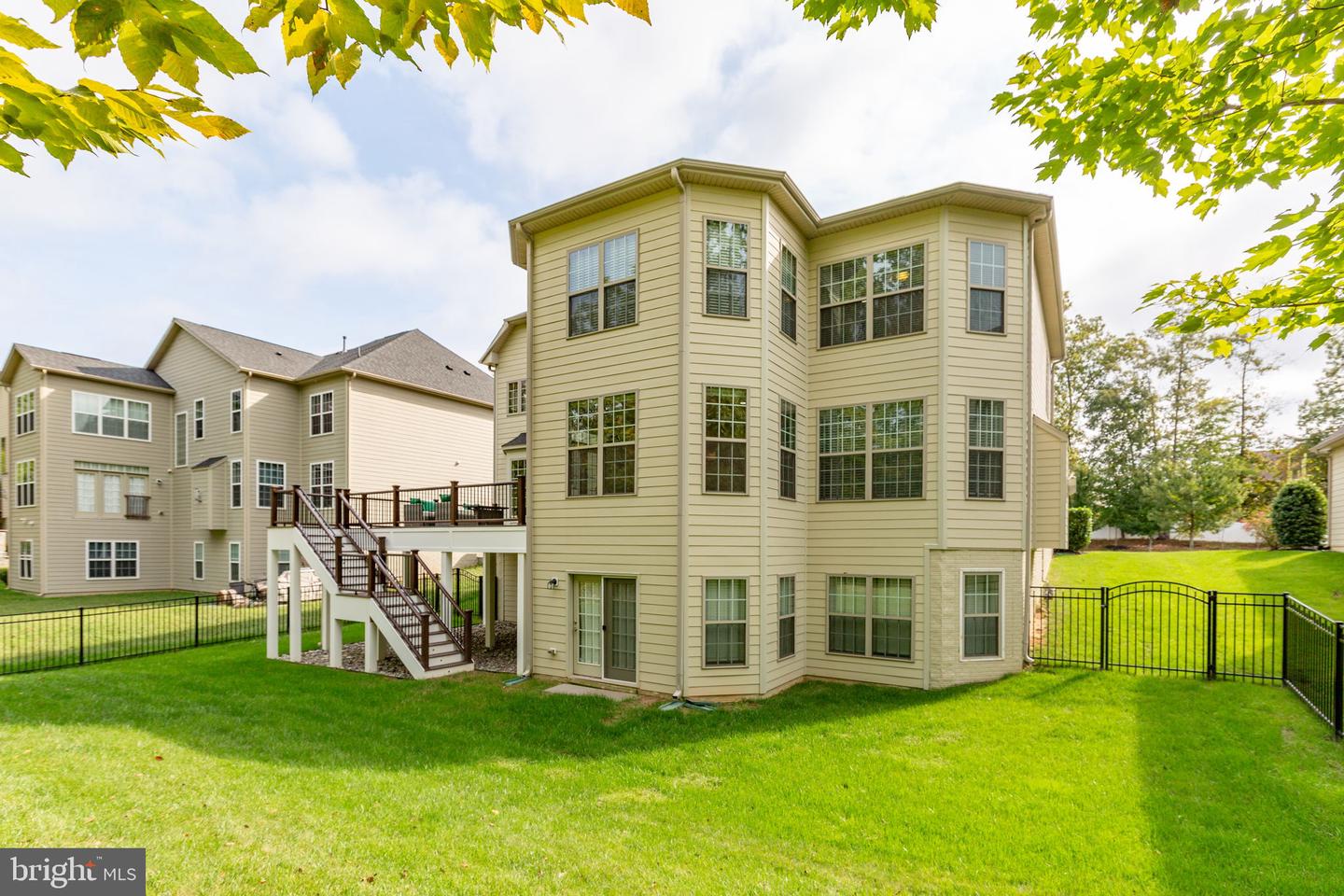12116 HICKORY FALLS CT, WOODBRIDGE, Virginia 22192, 6 Bedrooms Bedrooms, ,5 BathroomsBathrooms,Residential,For sale,12116 HICKORY FALLS CT,VAPW2100886 MLS # VAPW2100886