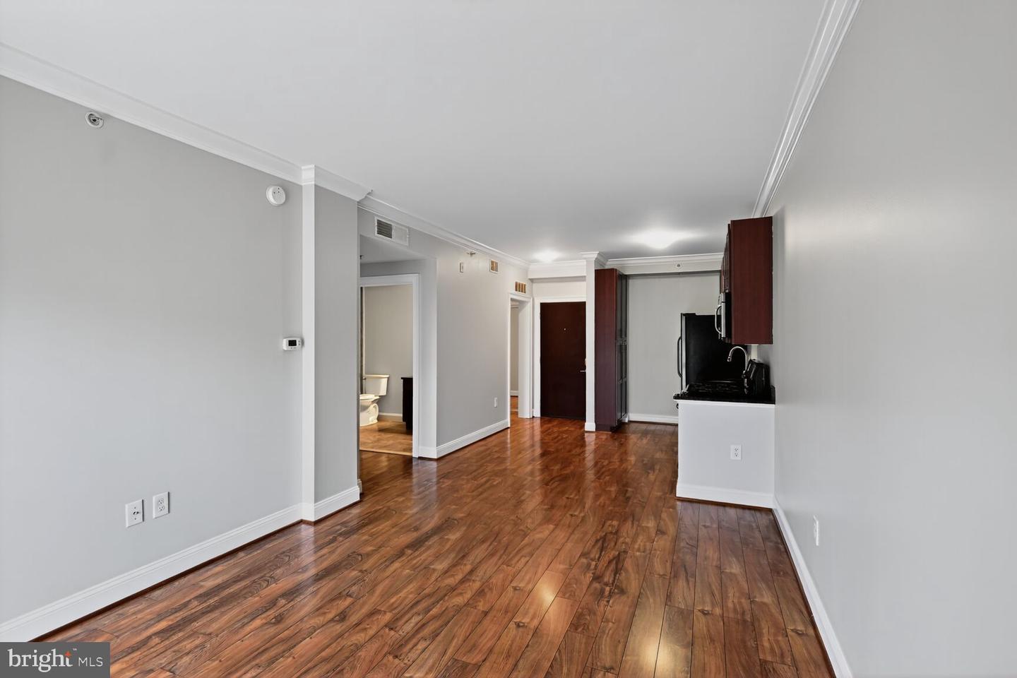 6301 EDSALL RD #106, ALEXANDRIA, Virginia 22312, 1 Bedroom Bedrooms, ,1 BathroomBathrooms,Residential,For sale,6301 EDSALL RD #106,VAFX2261874 MLS # VAFX2261874