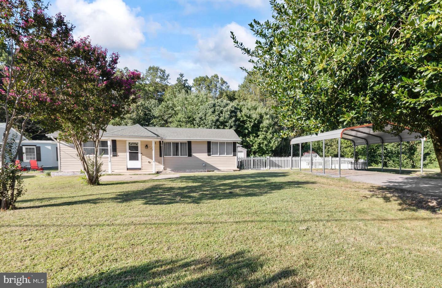 7239 SMITH STATION RD, FREDERICKSBURG, Virginia 22407, 4 Bedrooms Bedrooms, 4 Rooms Rooms,2 BathroomsBathrooms,Residential,For sale,7239 SMITH STATION RD,VASP2035740 MLS # VASP2035740