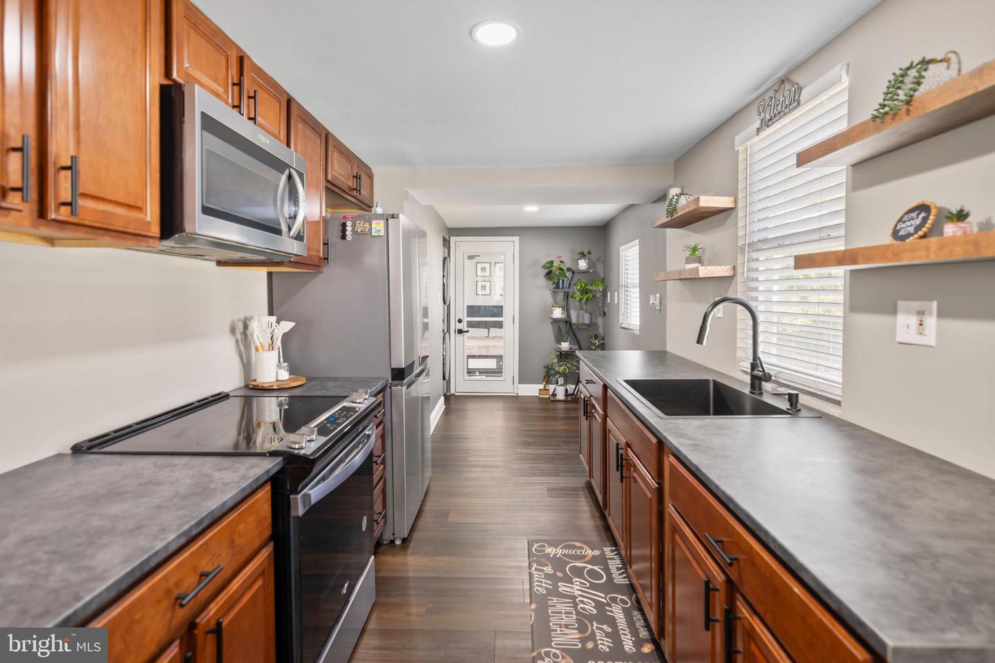 7239 SMITH STATION RD, FREDERICKSBURG, Virginia 22407, 4 Bedrooms Bedrooms, 4 Rooms Rooms,2 BathroomsBathrooms,Residential,For sale,7239 SMITH STATION RD,VASP2035740 MLS # VASP2035740
