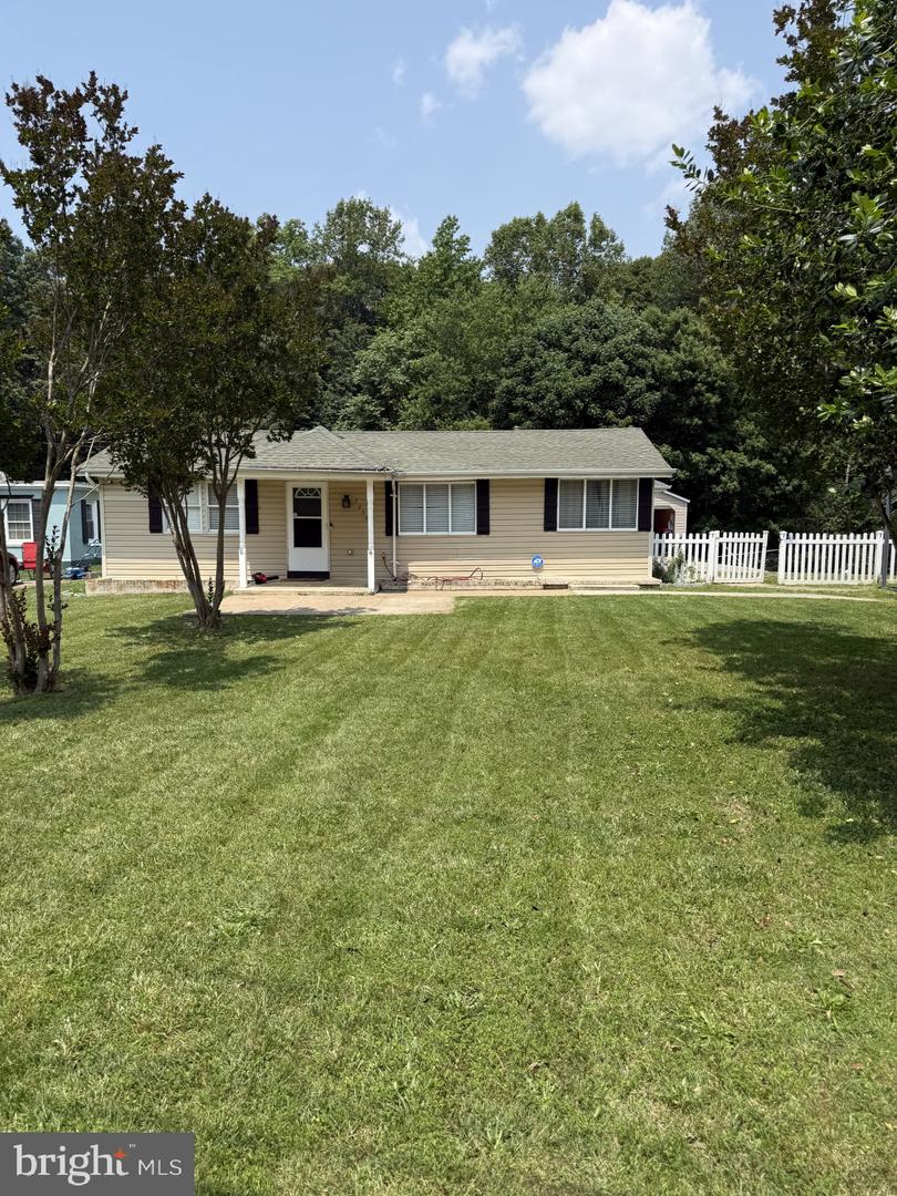 7239 SMITH STATION RD, FREDERICKSBURG, Virginia 22407, 4 Bedrooms Bedrooms, 4 Rooms Rooms,2 BathroomsBathrooms,Residential,For sale,7239 SMITH STATION RD,VASP2035740 MLS # VASP2035740