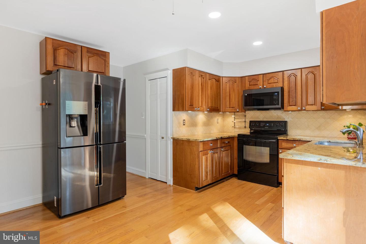 8710 WHITSON CT, SPRINGFIELD, Virginia 22153, 4 Bedrooms Bedrooms, 7 Rooms Rooms,2 BathroomsBathrooms,Residential,For sale,8710 WHITSON CT,VAFX2263808 MLS # VAFX2263808