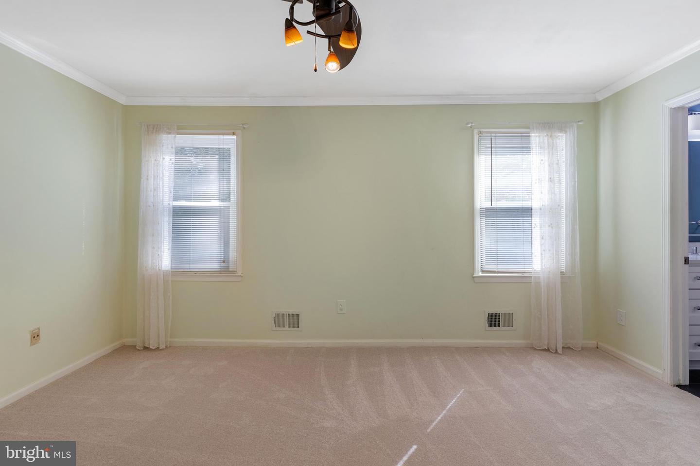 8710 WHITSON CT, SPRINGFIELD, Virginia 22153, 4 Bedrooms Bedrooms, 7 Rooms Rooms,2 BathroomsBathrooms,Residential,For sale,8710 WHITSON CT,VAFX2263808 MLS # VAFX2263808
