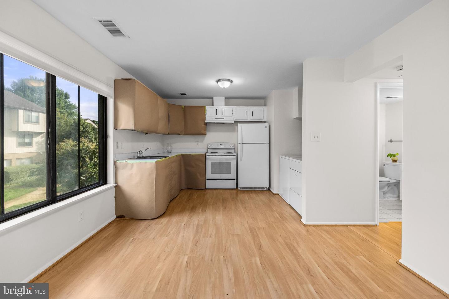 1709 WESTWIND WAY #10B, MCLEAN, Virginia 22102, 3 Bedrooms Bedrooms, ,2 BathroomsBathrooms,Residential,For sale,1709 WESTWIND WAY #10B,VAFX2265790 MLS # VAFX2265790