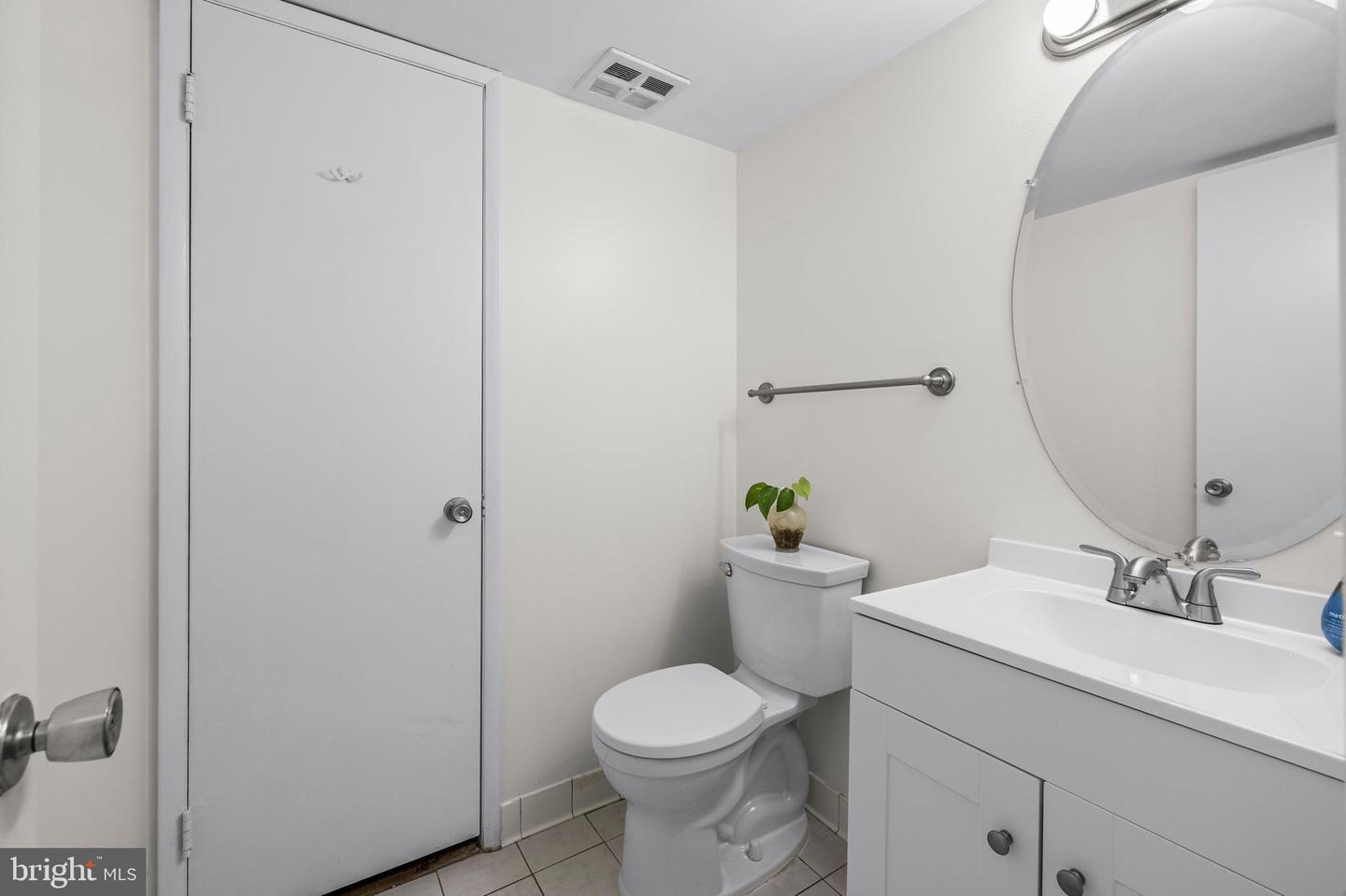1709 WESTWIND WAY #10B, MCLEAN, Virginia 22102, 3 Bedrooms Bedrooms, ,2 BathroomsBathrooms,Residential,For sale,1709 WESTWIND WAY #10B,VAFX2265790 MLS # VAFX2265790