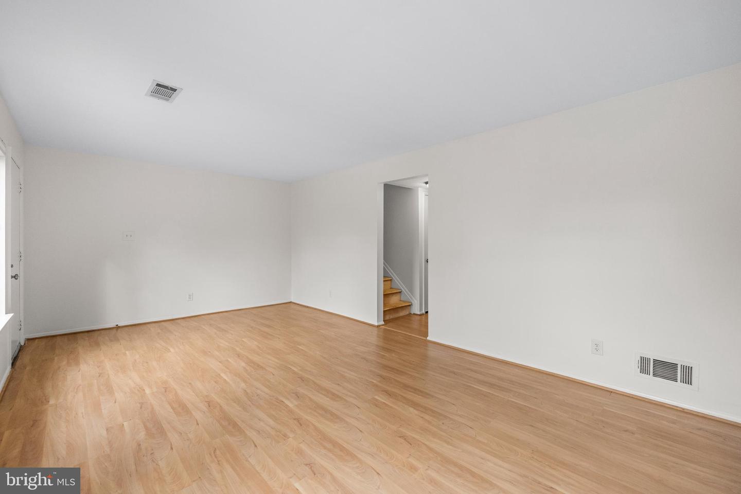 1709 WESTWIND WAY #10B, MCLEAN, Virginia 22102, 3 Bedrooms Bedrooms, ,2 BathroomsBathrooms,Residential,For sale,1709 WESTWIND WAY #10B,VAFX2265790 MLS # VAFX2265790