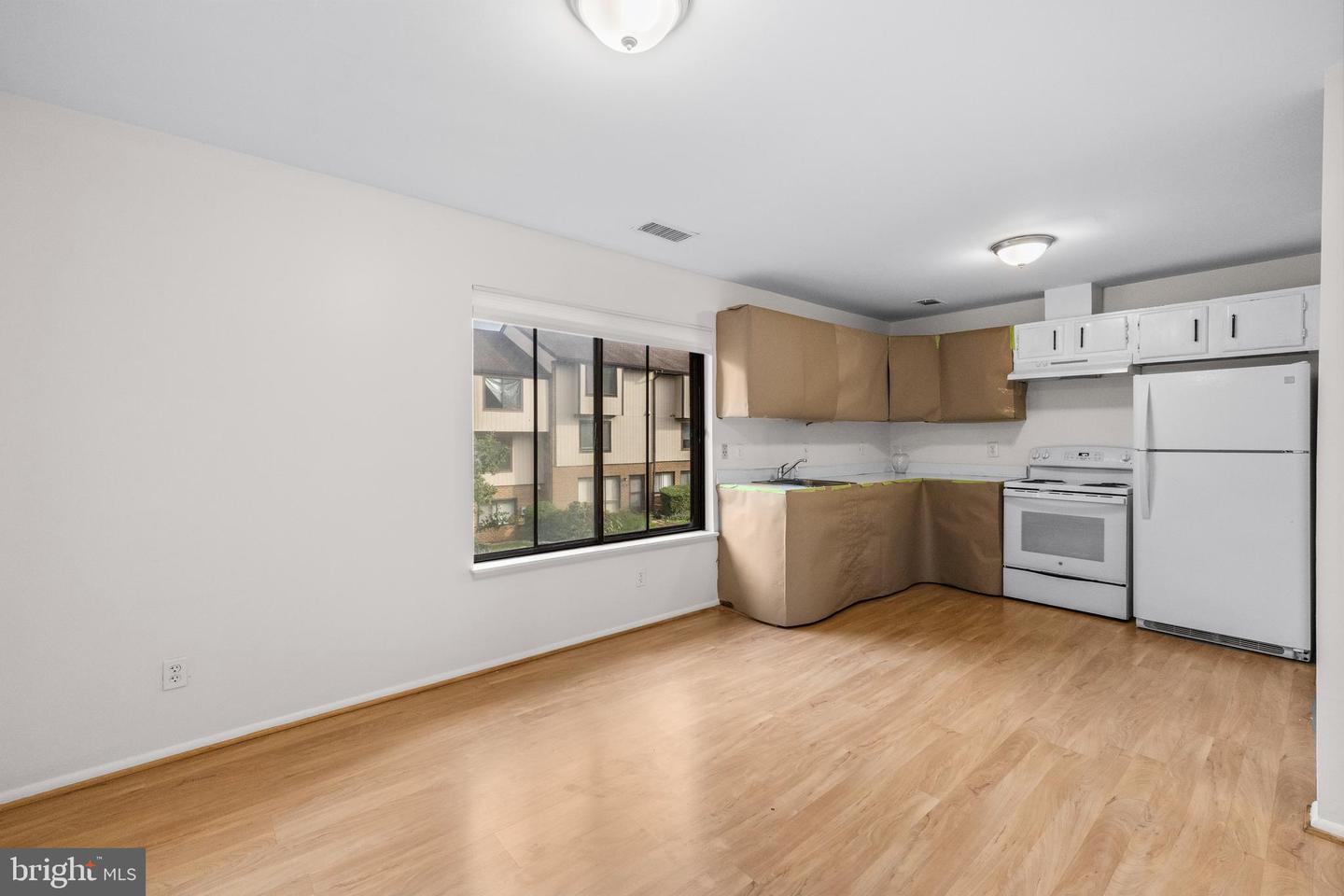 1709 WESTWIND WAY #10B, MCLEAN, Virginia 22102, 3 Bedrooms Bedrooms, ,2 BathroomsBathrooms,Residential,For sale,1709 WESTWIND WAY #10B,VAFX2265790 MLS # VAFX2265790