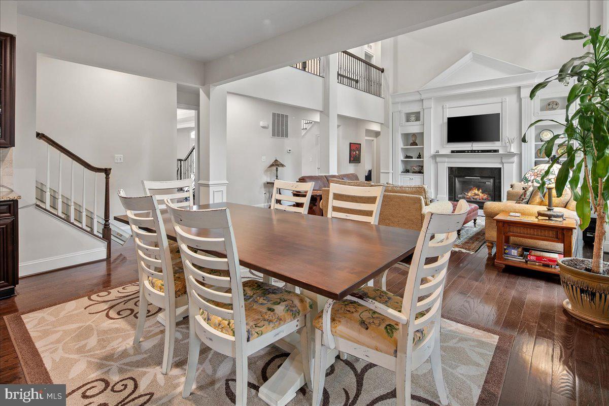 9420 FERRY LANDING CT, ALEXANDRIA, Virginia 22309, 5 Bedrooms Bedrooms, ,4 BathroomsBathrooms,Residential,For sale,9420 FERRY LANDING CT,VAFX2266384 MLS # VAFX2266384