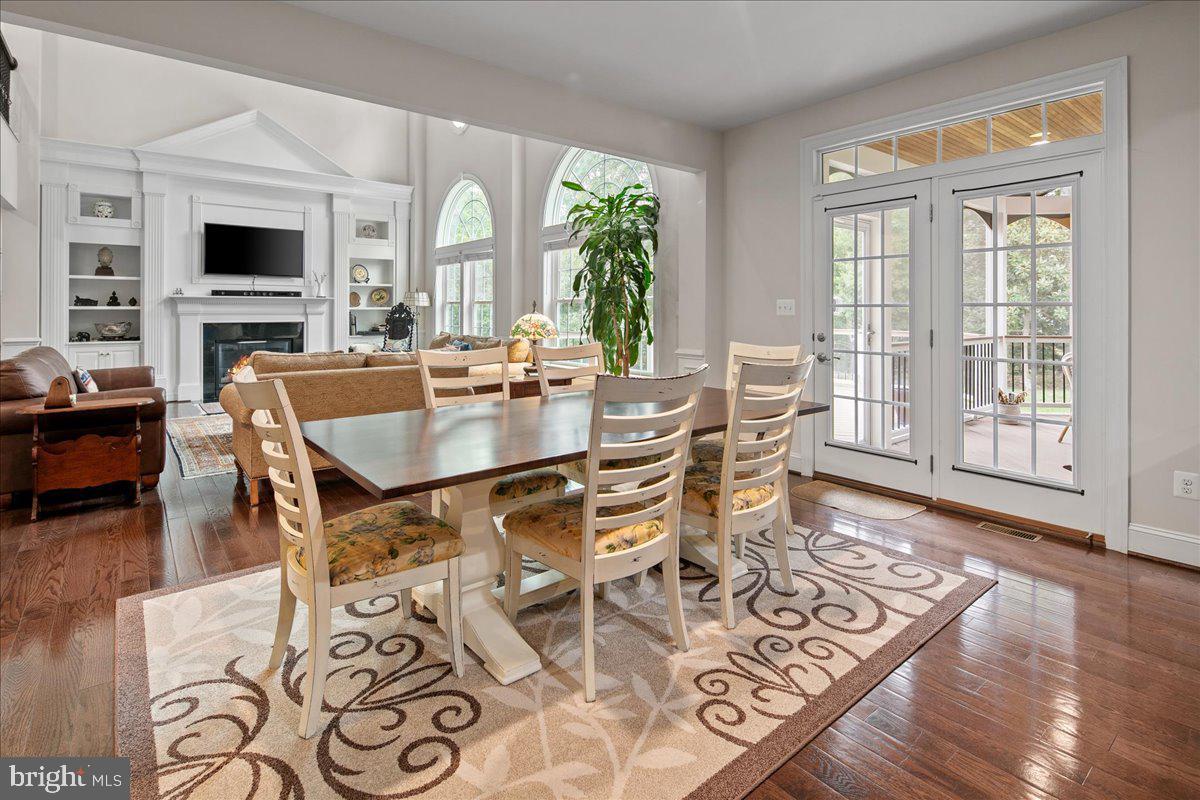 9420 FERRY LANDING CT, ALEXANDRIA, Virginia 22309, 5 Bedrooms Bedrooms, ,4 BathroomsBathrooms,Residential,For sale,9420 FERRY LANDING CT,VAFX2266384 MLS # VAFX2266384