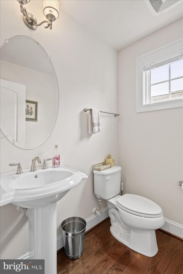 9420 FERRY LANDING CT, ALEXANDRIA, Virginia 22309, 5 Bedrooms Bedrooms, ,4 BathroomsBathrooms,Residential,For sale,9420 FERRY LANDING CT,VAFX2266384 MLS # VAFX2266384