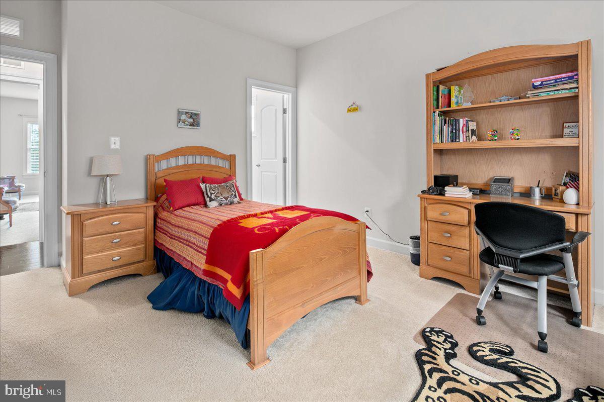 9420 FERRY LANDING CT, ALEXANDRIA, Virginia 22309, 5 Bedrooms Bedrooms, ,4 BathroomsBathrooms,Residential,For sale,9420 FERRY LANDING CT,VAFX2266384 MLS # VAFX2266384