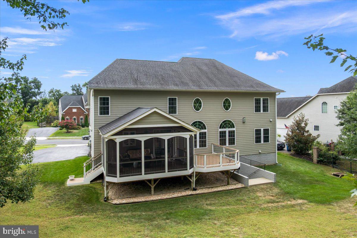 9420 FERRY LANDING CT, ALEXANDRIA, Virginia 22309, 5 Bedrooms Bedrooms, ,4 BathroomsBathrooms,Residential,For sale,9420 FERRY LANDING CT,VAFX2266384 MLS # VAFX2266384
