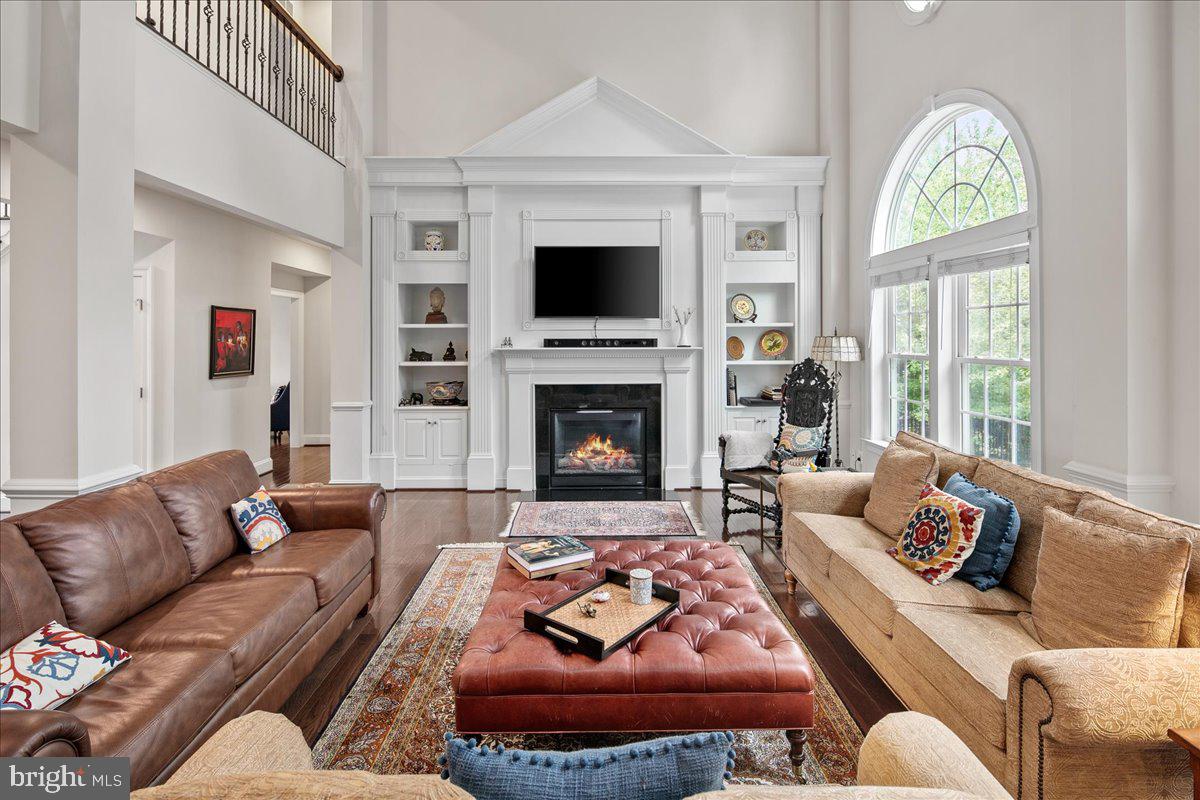 9420 FERRY LANDING CT, ALEXANDRIA, Virginia 22309, 5 Bedrooms Bedrooms, ,4 BathroomsBathrooms,Residential,For sale,9420 FERRY LANDING CT,VAFX2266384 MLS # VAFX2266384