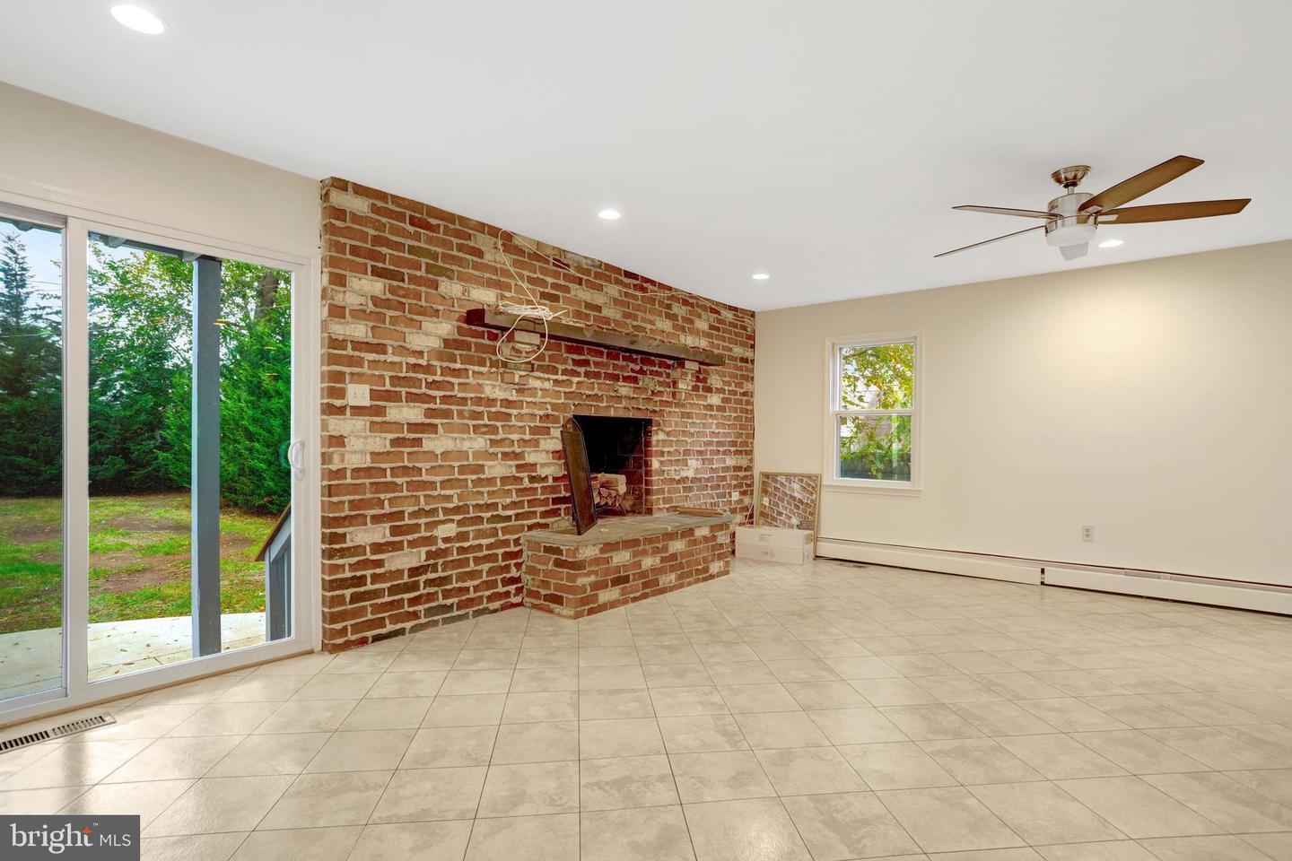 411 N BRYAN ST, ARLINGTON, Virginia 22201, 5 Bedrooms Bedrooms, ,4 BathroomsBathrooms,Residential,For sale,411 N BRYAN ST,VAAR2063526 MLS # VAAR2063526