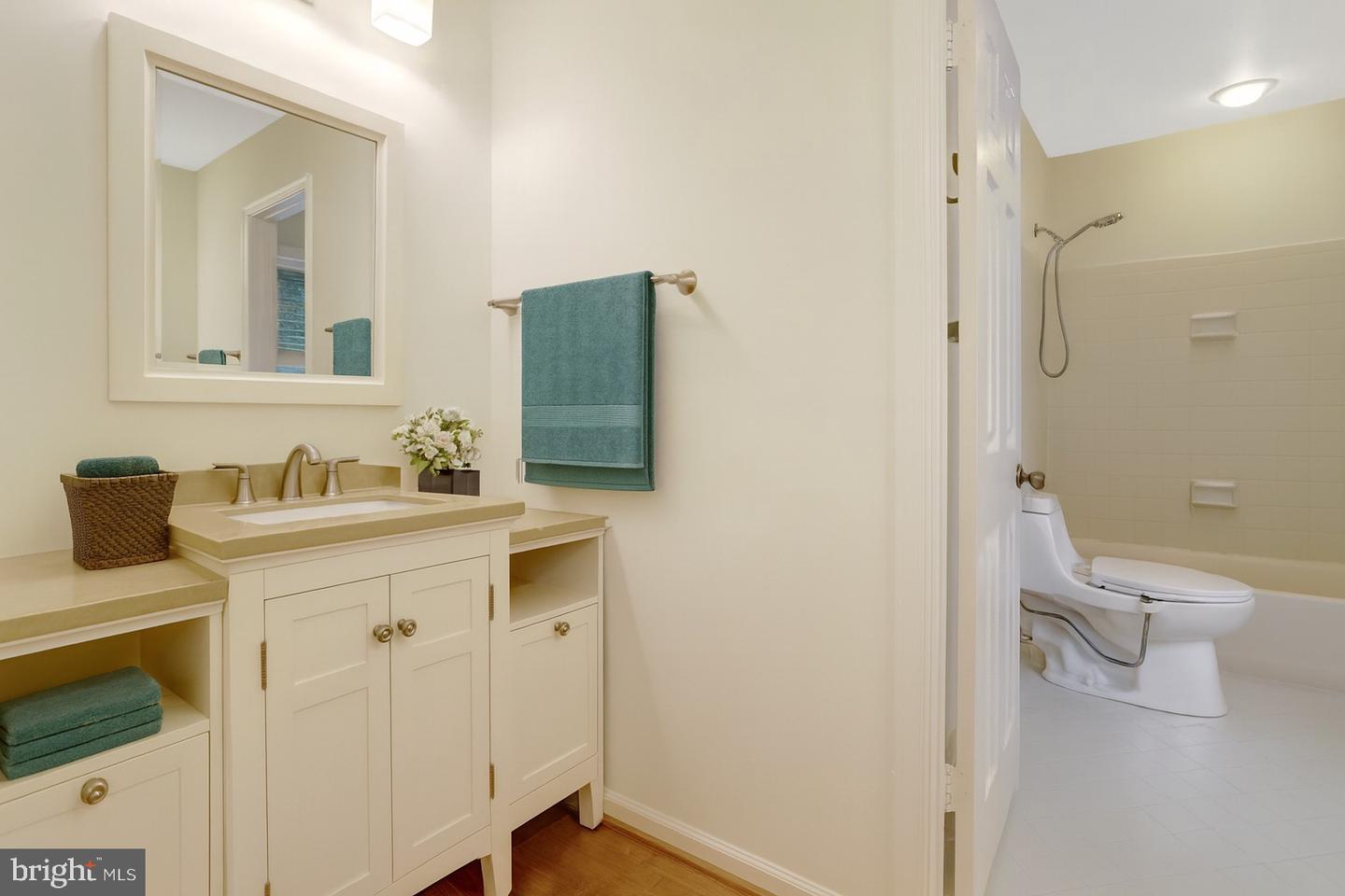 411 N BRYAN ST, ARLINGTON, Virginia 22201, 5 Bedrooms Bedrooms, ,4 BathroomsBathrooms,Residential,For sale,411 N BRYAN ST,VAAR2063526 MLS # VAAR2063526