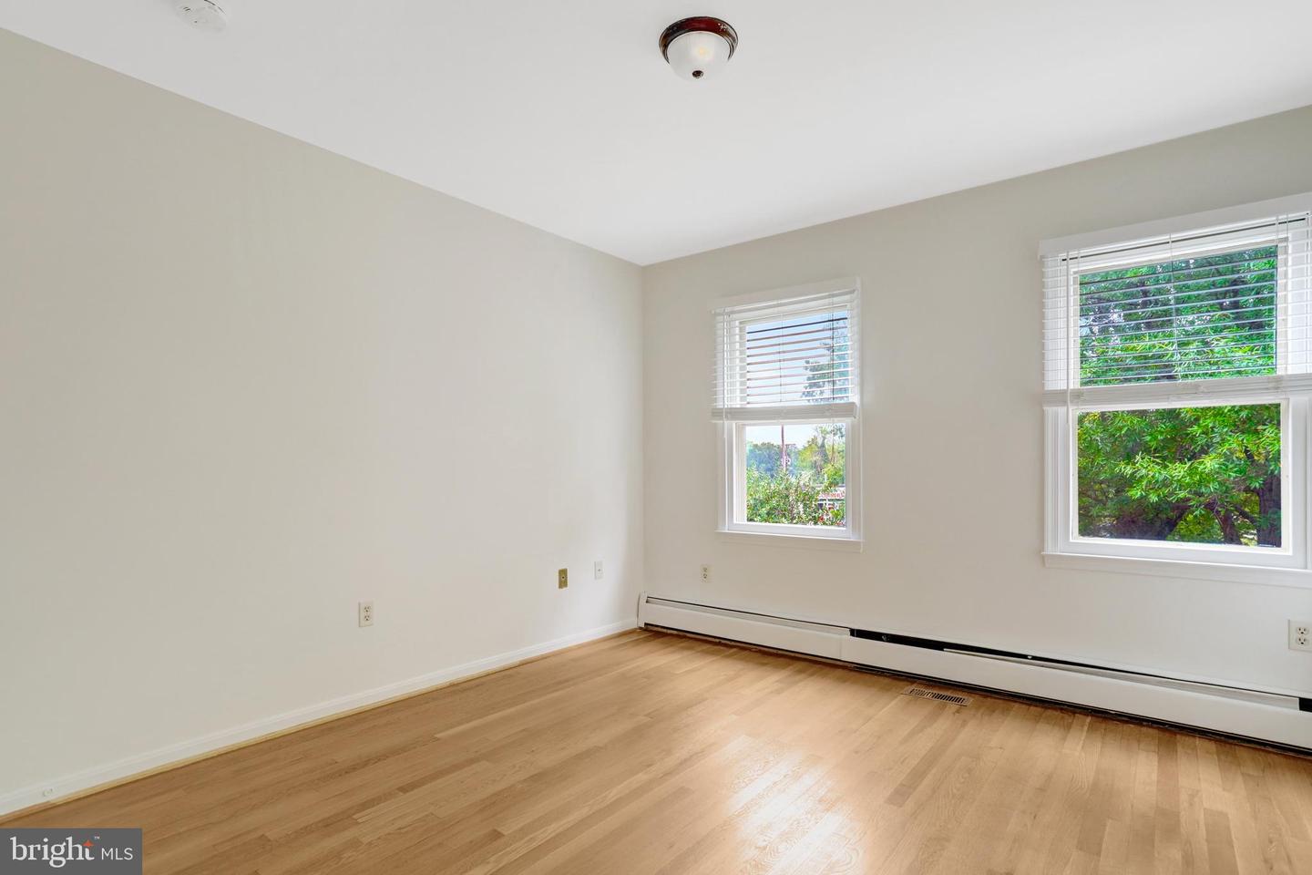 411 N BRYAN ST, ARLINGTON, Virginia 22201, 5 Bedrooms Bedrooms, ,4 BathroomsBathrooms,Residential,For sale,411 N BRYAN ST,VAAR2063526 MLS # VAAR2063526