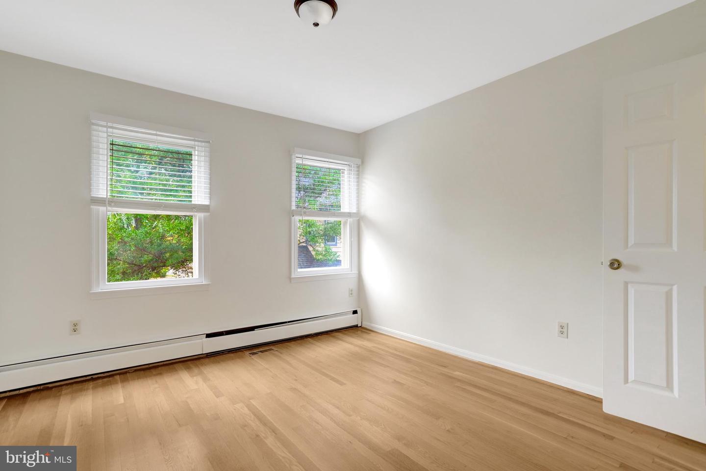411 N BRYAN ST, ARLINGTON, Virginia 22201, 5 Bedrooms Bedrooms, ,4 BathroomsBathrooms,Residential,For sale,411 N BRYAN ST,VAAR2063526 MLS # VAAR2063526