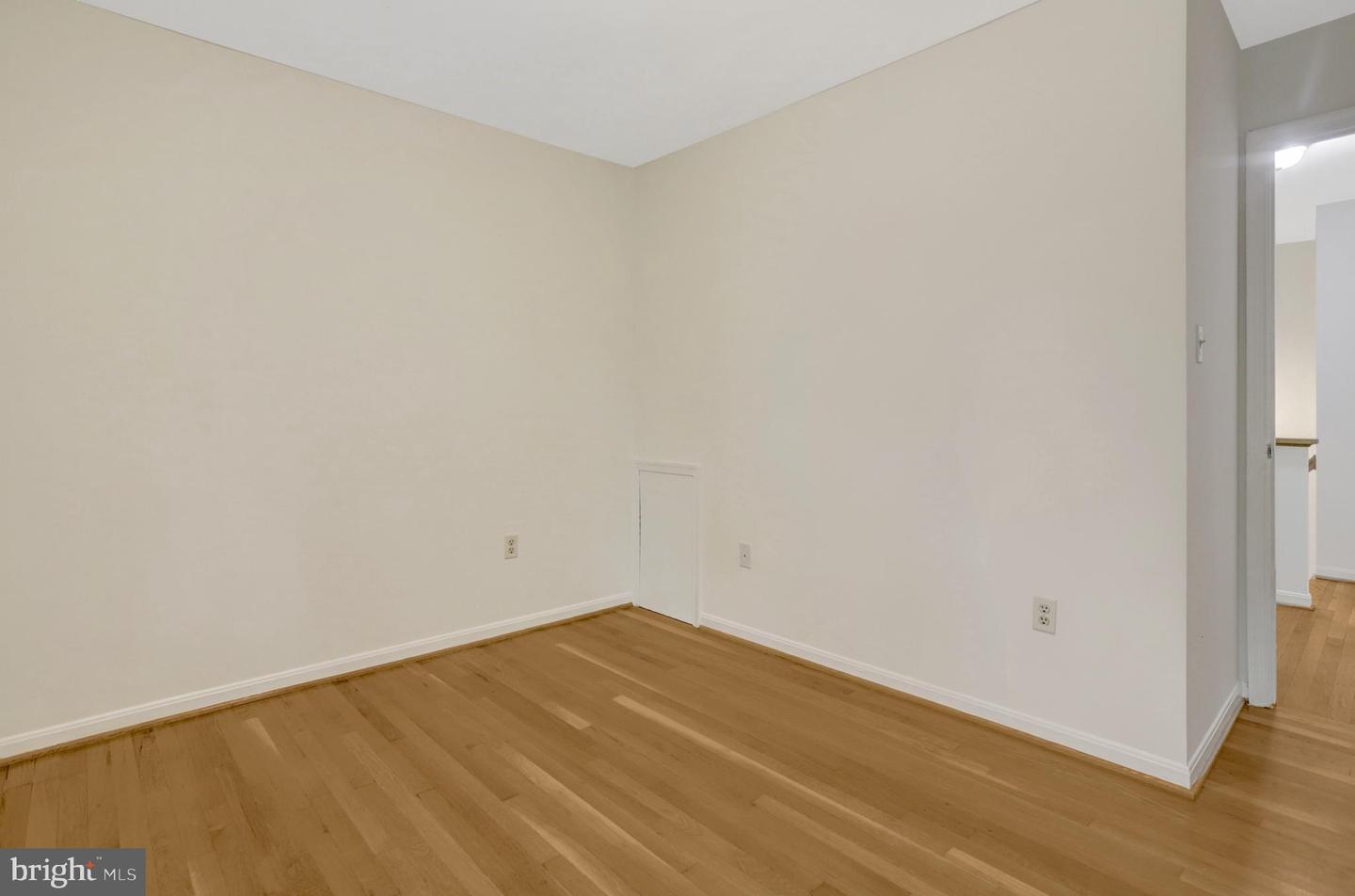 411 N BRYAN ST, ARLINGTON, Virginia 22201, 5 Bedrooms Bedrooms, ,4 BathroomsBathrooms,Residential,For sale,411 N BRYAN ST,VAAR2063526 MLS # VAAR2063526