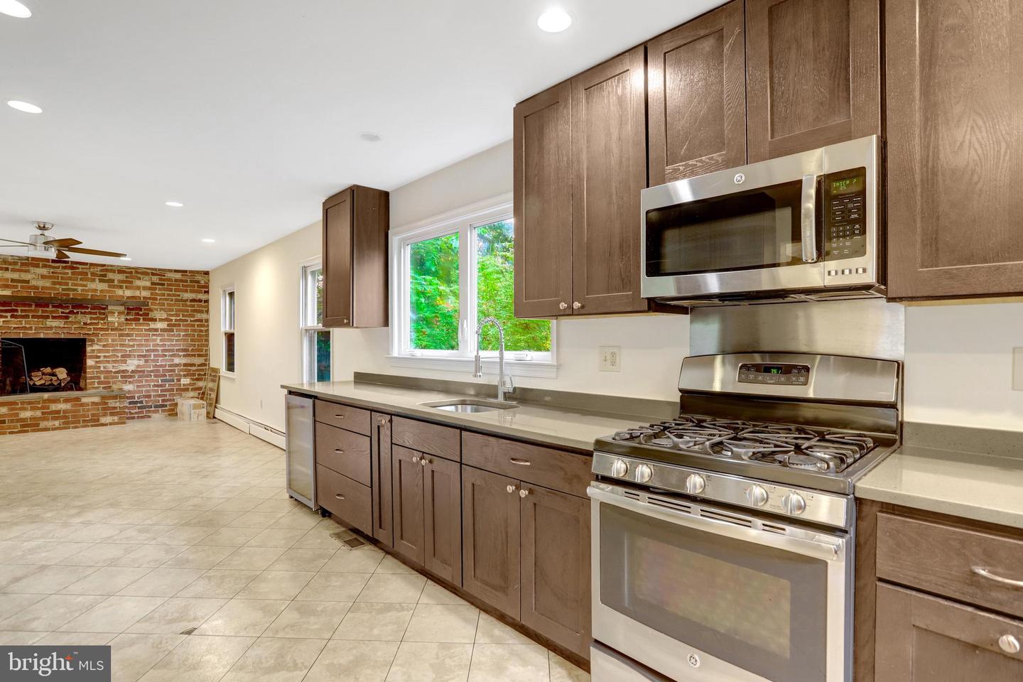 411 N BRYAN ST, ARLINGTON, Virginia 22201, 5 Bedrooms Bedrooms, ,4 BathroomsBathrooms,Residential,For sale,411 N BRYAN ST,VAAR2063526 MLS # VAAR2063526