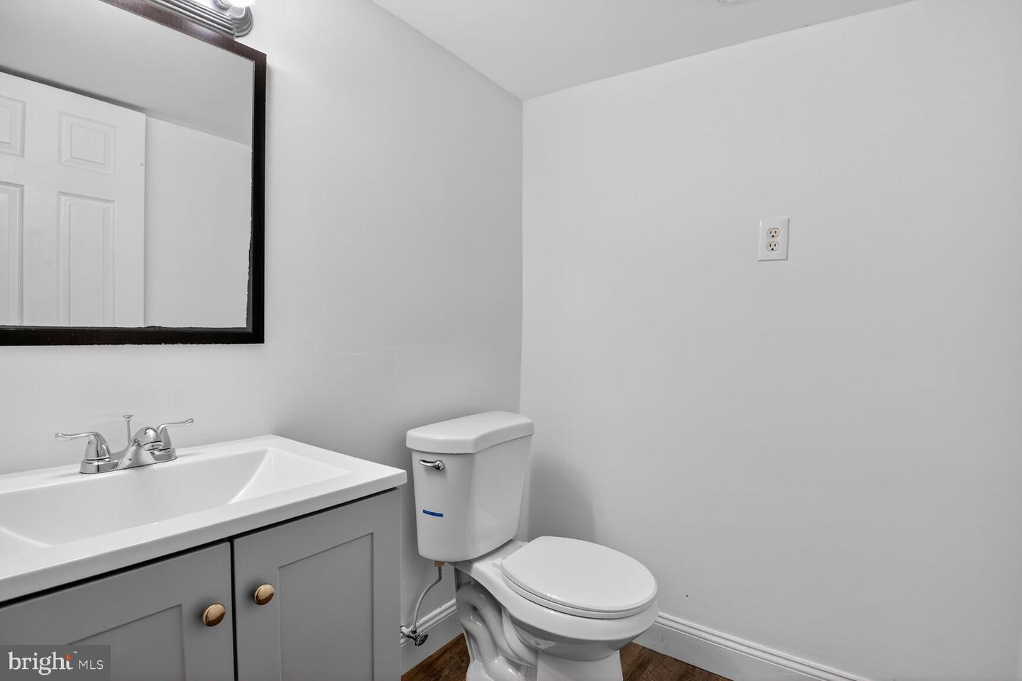 202 E GORDON ST, STERLING, Virginia 20164, 5 Bedrooms Bedrooms, ,2 BathroomsBathrooms,Residential,For sale,202 E GORDON ST,VALO2106642 MLS # VALO2106642