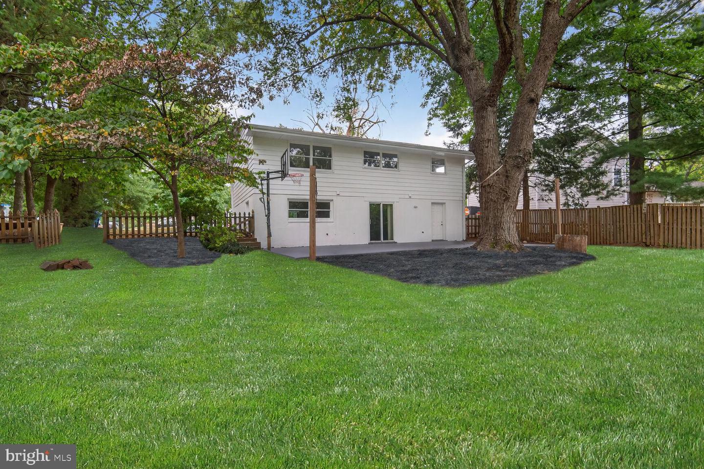 202 E GORDON ST, STERLING, Virginia 20164, 5 Bedrooms Bedrooms, ,2 BathroomsBathrooms,Residential,For sale,202 E GORDON ST,VALO2106642 MLS # VALO2106642